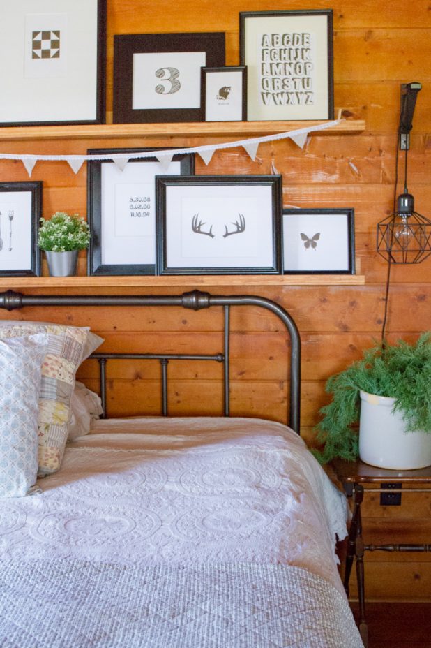 How to update an old brass headboard to give it that farmhouse look. It's quick, easy, inexpensive and looks fabulous 