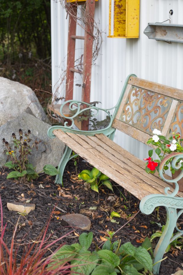 Garden Shed Exterior Decor and Landscaping
