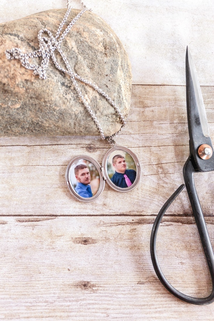 How to Print and Fit The Perfect Size Photo for a Locket